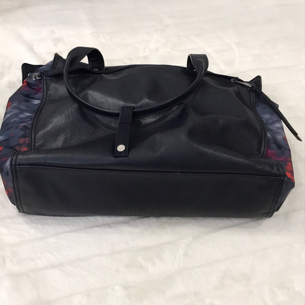 Lululemon follow your bliss navy gym yoga bag - Picture 7 of 7